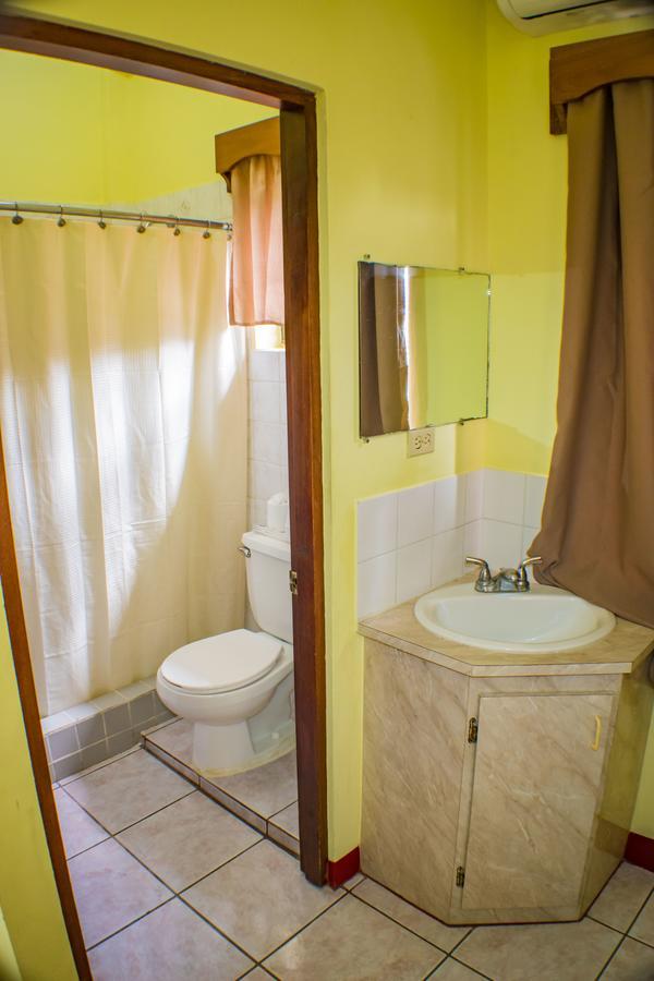 Belcove Hotel & Guesthouse Belize City Exteriör bild