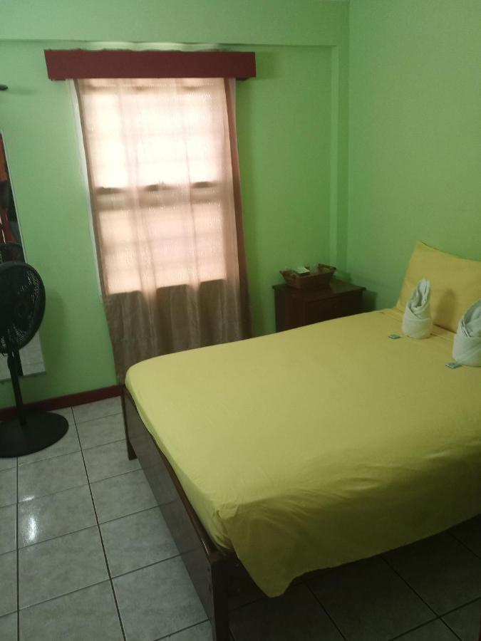 Belcove Hotel & Guesthouse Belize City Exteriör bild